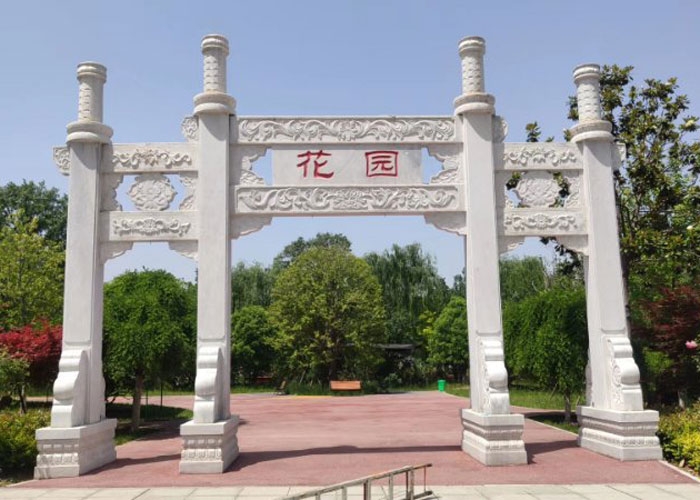 石雕牌楼