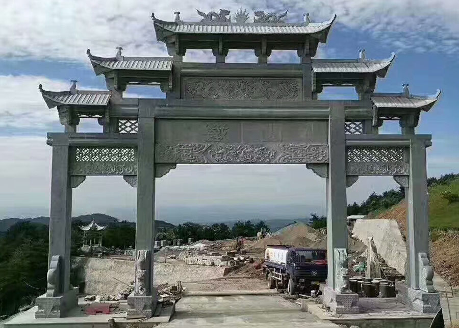石牌楼74