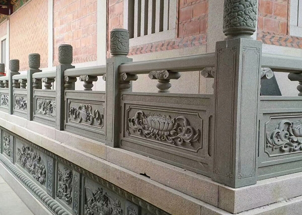青石栏杆